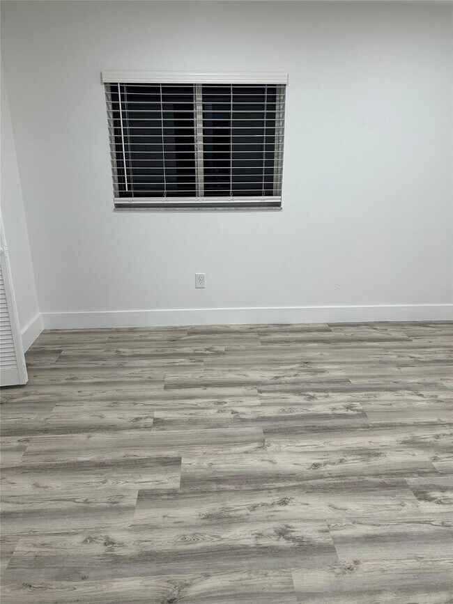 Building Photo - 3610 N 56th Ave