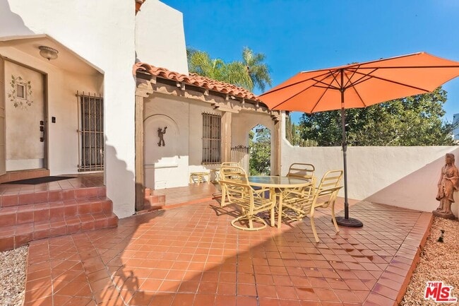 Building Photo - 1511 Pandora Ave