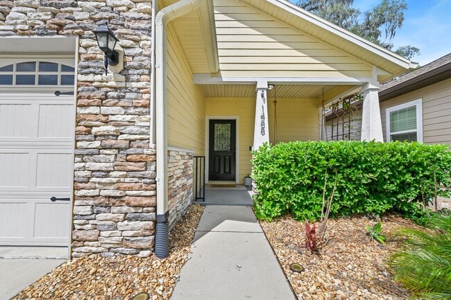 Building Photo - Optimal Location in Northwest Gainesville: South Point Neighborhood Living