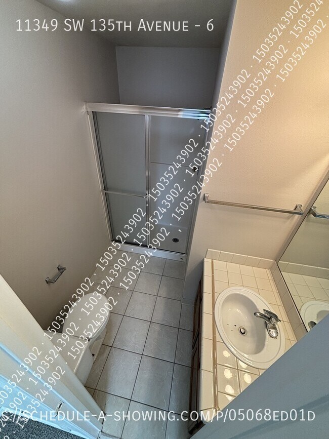 Building Photo - 11349 SW 135th Ave