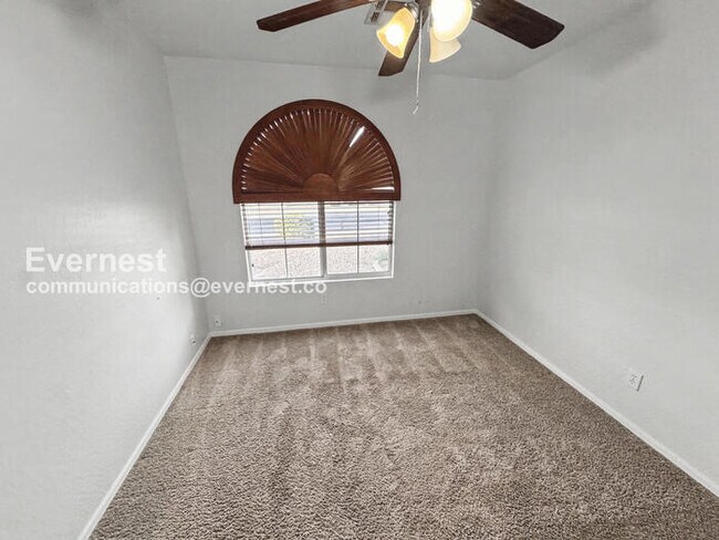 Building Photo - 4819 E Shapinsay Dr