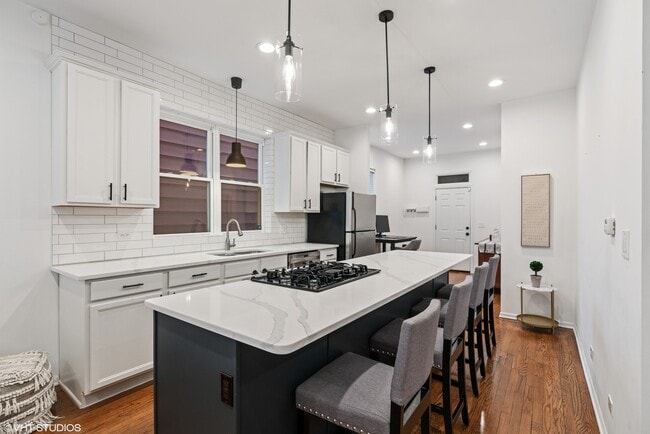 Building Photo - 2524 N Washtenaw Ave