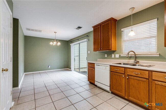 Building Photo - 7707 Wexford Hollow