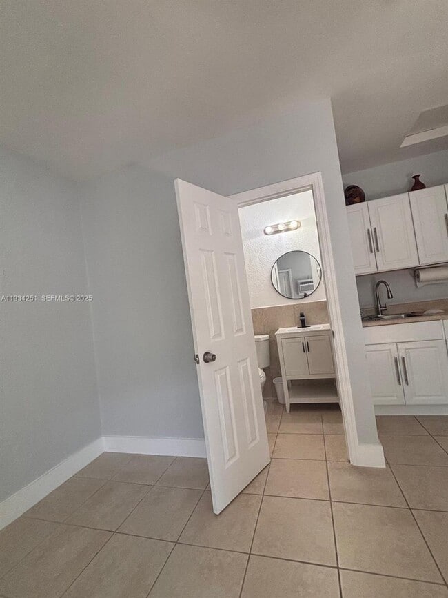 Building Photo - 26121 SW 130th Ave