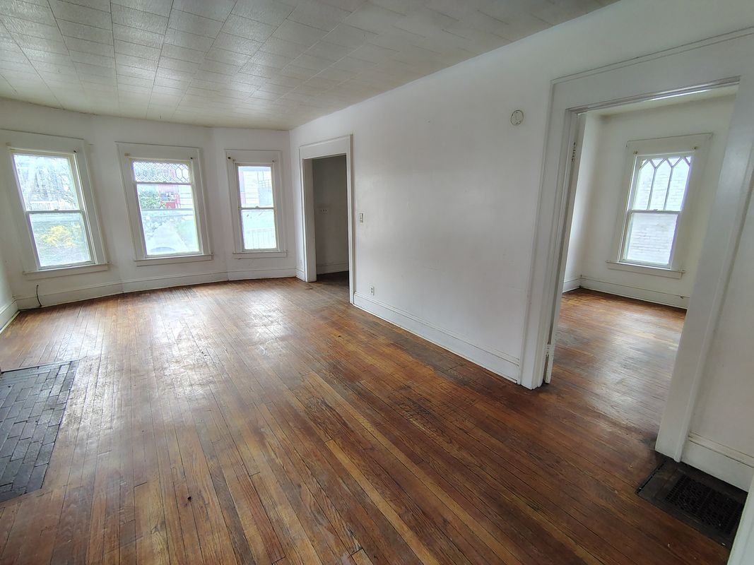 Building Photo - 1110 Bellevue Ave