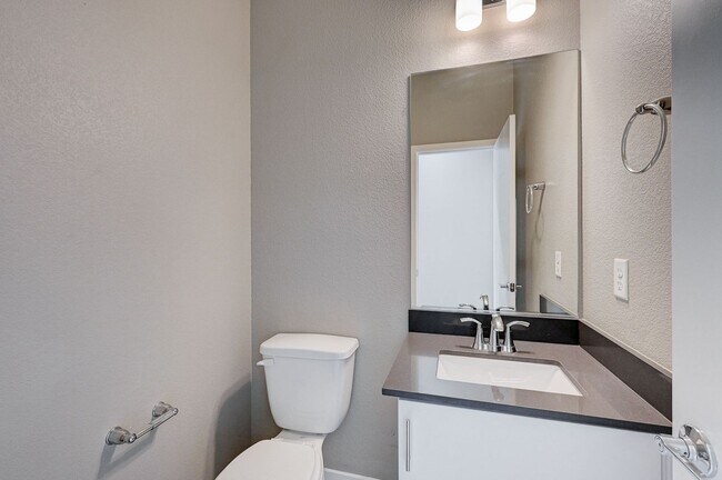 Building Photo - 2022 Single Family Home: 50% off first mon...