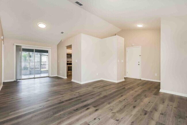 Building Photo - 4551 Oak River Cir