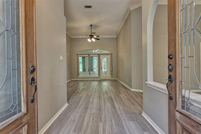 Building Photo - 10506 Crestwater Cir