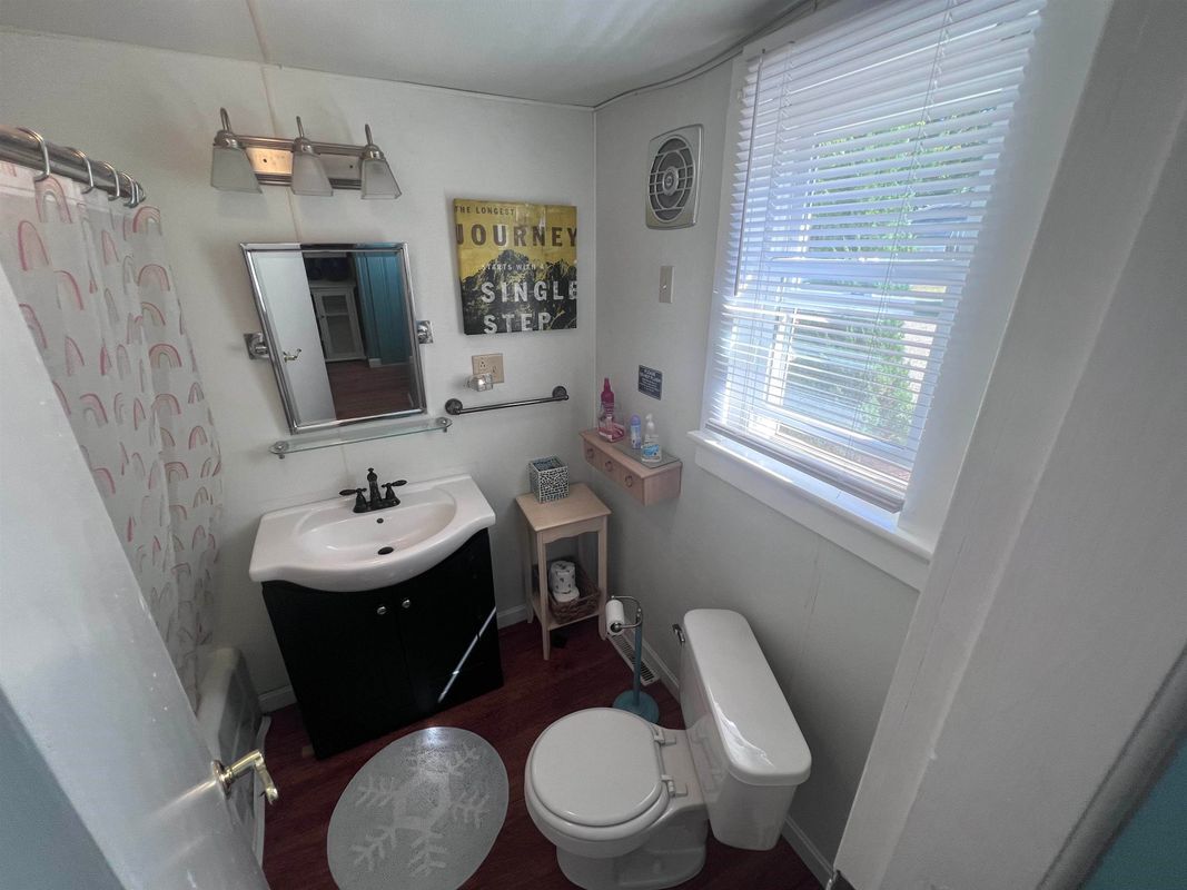 Building Photo - 78 Long Island Rd