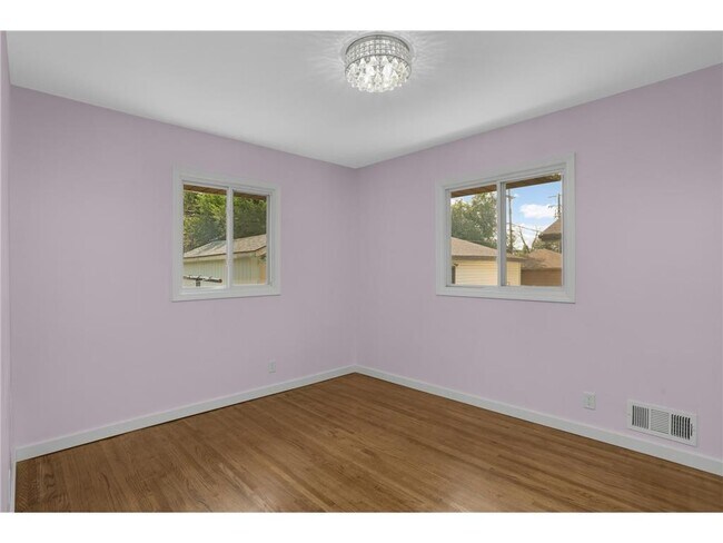 Building Photo - 4949 Jackson St NE