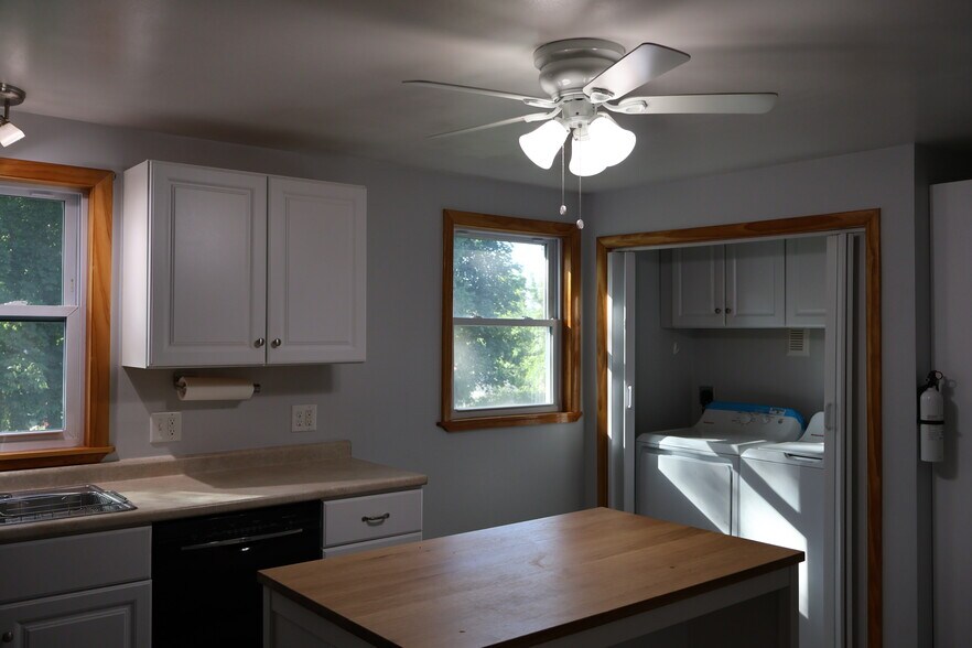 Building Photo - 159 Leslie Dr