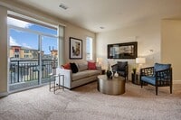 Building Photo - La Bella Vita