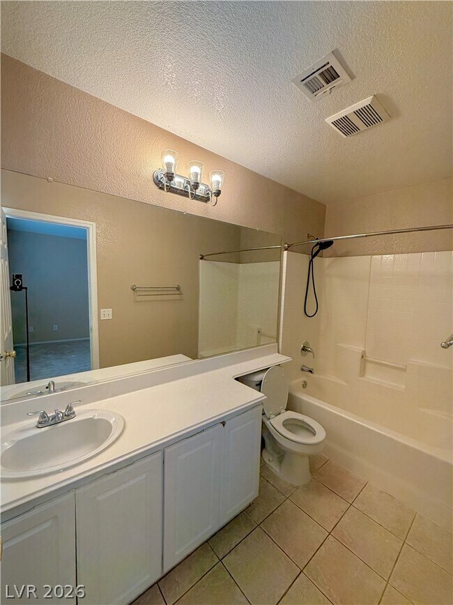 Building Photo - 1420 Dream Bridge Dr