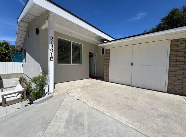 Building Photo - Brand New Upgraded 2BD2BA ADU | Gated | Canyon Views | Private Laundry & Parking