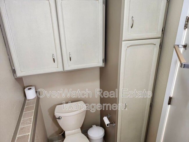 Building Photo - 3890 Caravelle Dr