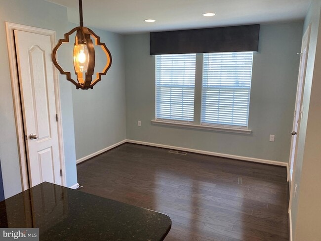 Building Photo - 37 Cecily Way