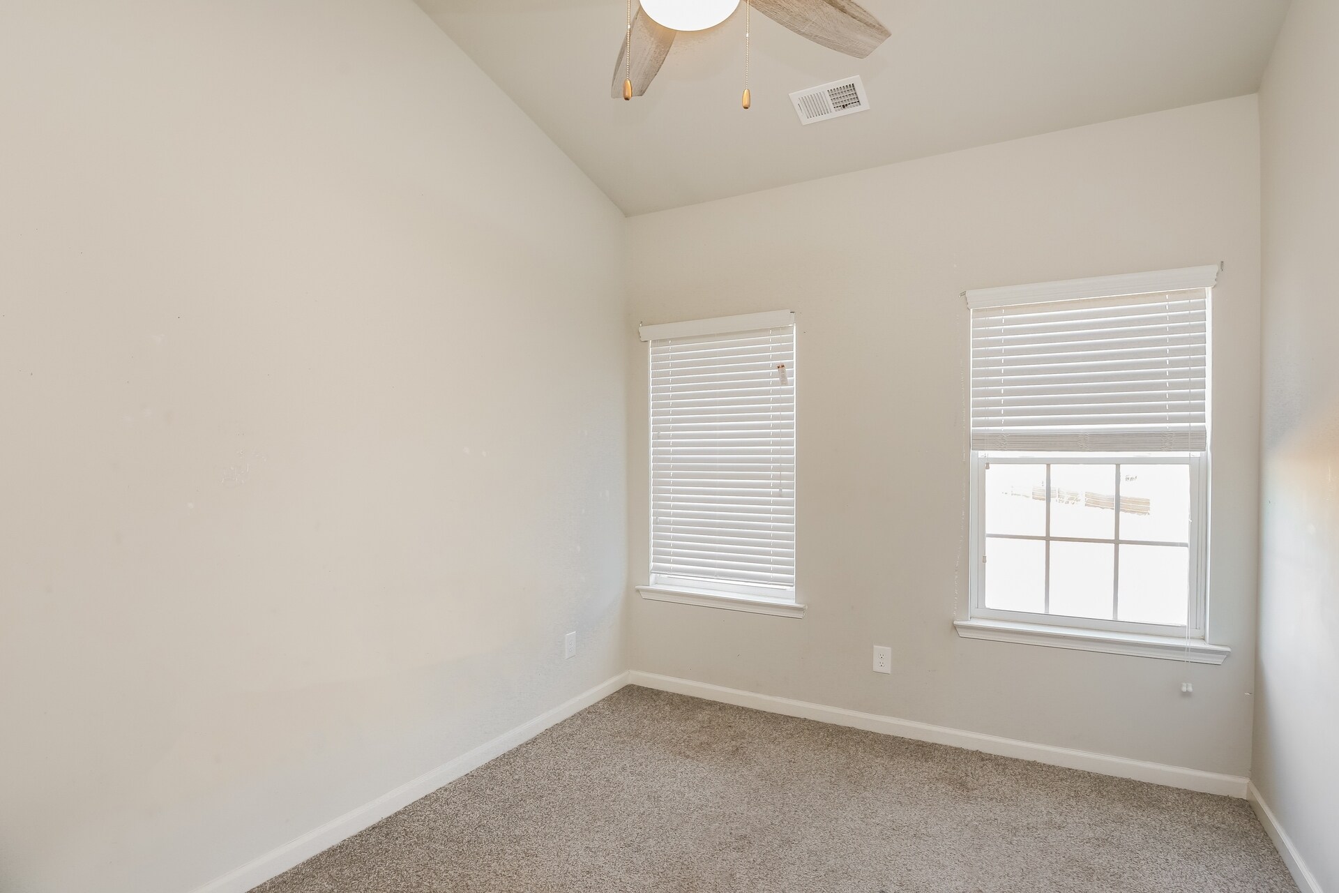 Building Photo - 224 Riley Cir