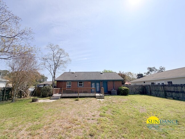 Building Photo - Newly Renovated 3 Bedroom with Oversized detached workshop/garage!