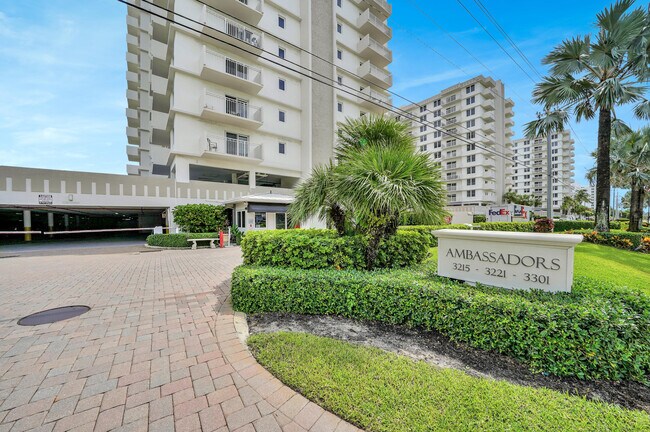 Building Photo - 3215 S Ocean Blvd