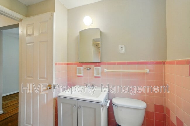 Building Photo - 3919 E Gatewood Ln