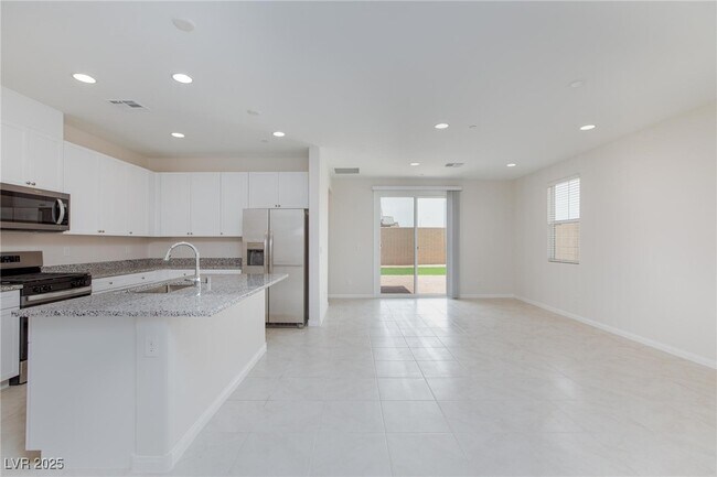 Building Photo - 819 Cottonwood Hl Pl