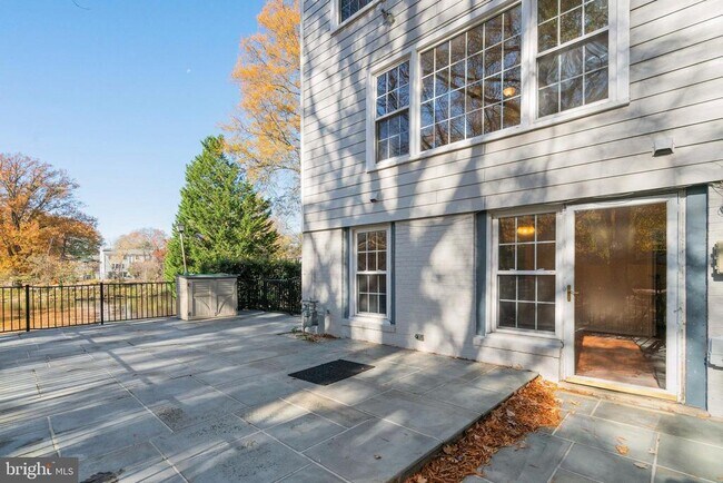 Building Photo - 4339 Cedarlake Ct