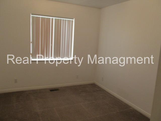 Building Photo - 1765 N 200 E