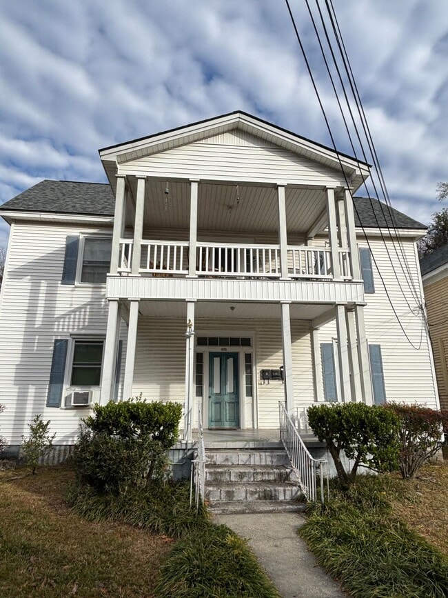 Building Photo - 403 W Hampton Ave