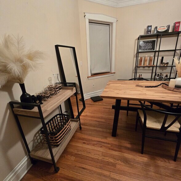 Building Photo - 4037 N Long Ave