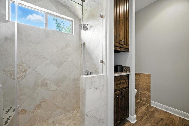 Building Photo - 7617 Lazy River Cove