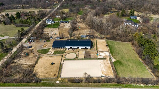 Building Photo - 708 S Rose Farm Rd