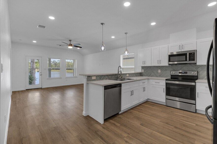 Building Photo - 3461 Sam Houston Rd