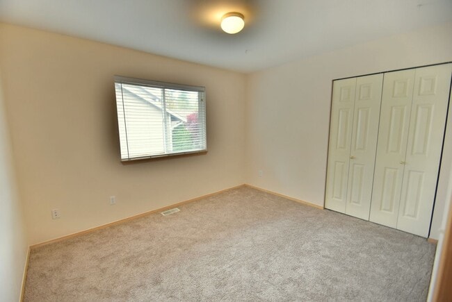 Building Photo - 4Bd/2.5Ba Everett House