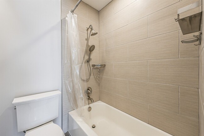 Building Photo - 1500 Bay Area Blvd