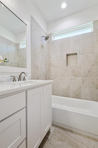 Building Photo - 518 Woodside Trl