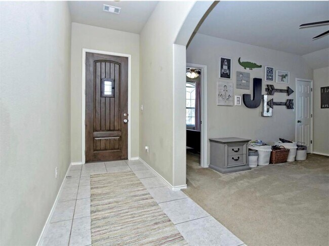 Building Photo - 113 Peggy Dr