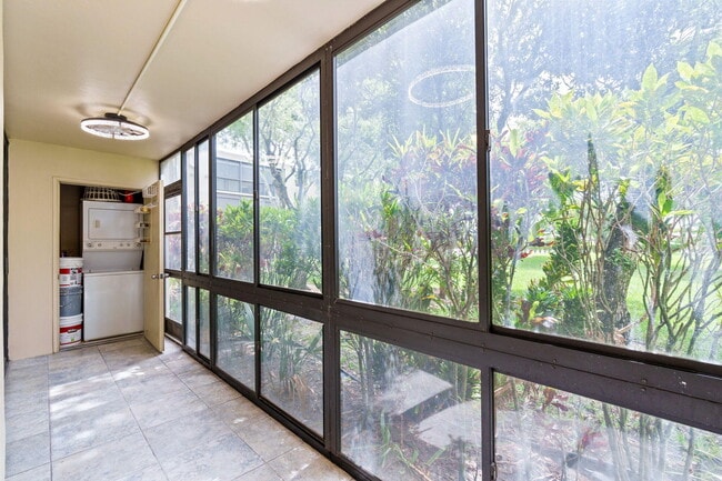 Building Photo - 5310 Las Verdes Cir