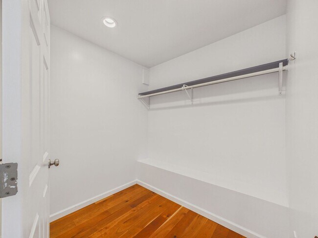 Building Photo - San Carlos home for rent plus studio in-law unit! $7,500