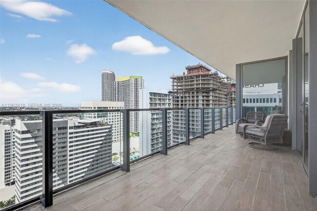 Building Photo - 88 SW 7th St