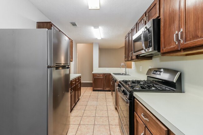 Building Photo - 22527 Guston Hall Ln