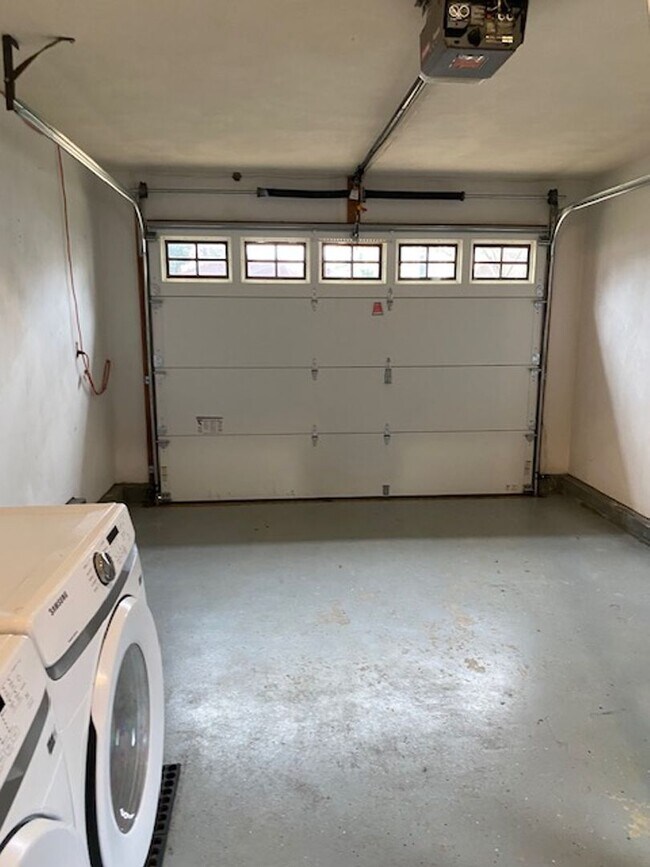 Building Photo - Chesapeake Beach