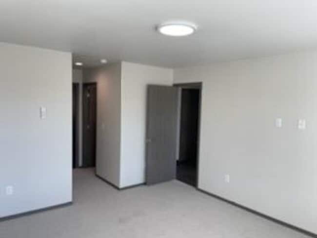 Building Photo - 1007 Greenfield Dr