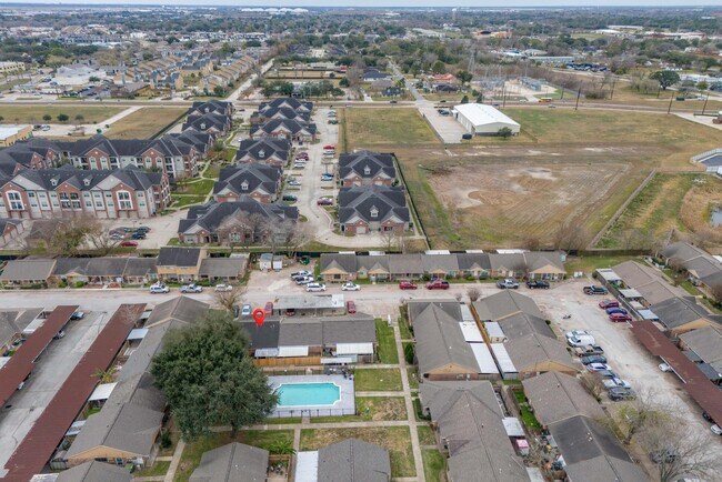 Building Photo - 3340 Burke Rd