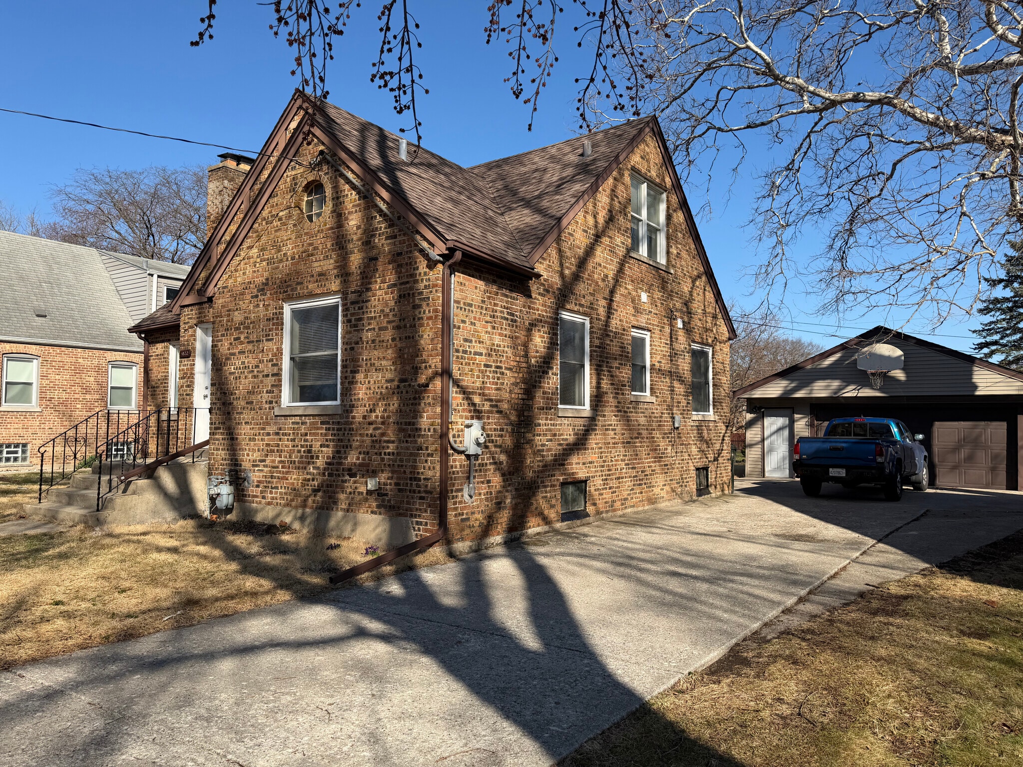 Building Photo - 1822 W 187th St