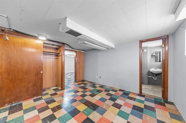 Building Photo - 3735 Koeln Ave