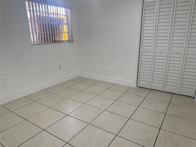 Building Photo - 3810 SW 89th Ave