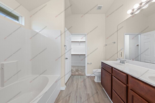 Building Photo - 7811 Redbrush