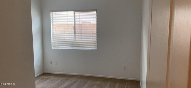 Building Photo - 5257 W Shumway Farm Rd