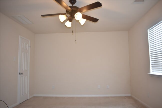 Building Photo - 1747 Nichole Woods Dr