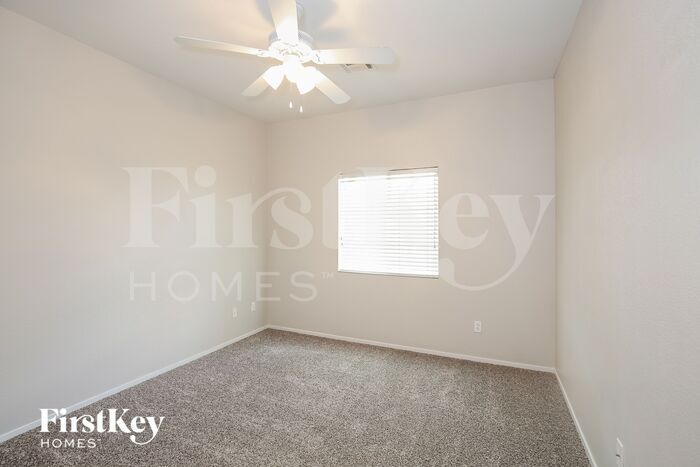 Building Photo - 4025 Amberdale Ave
